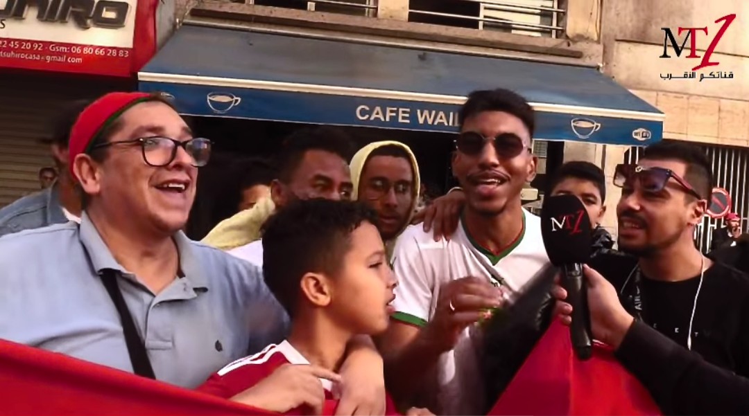 كلشي فرحان.. الجمهور المغربي يشكر اللاعبين والمدرب وليد الرگراگي بعد الانتصار على بلجيكا