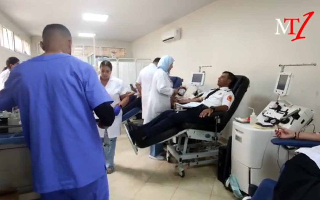 دوما في الموعد ولم يسبق أن خذلونا رجال الأمن يلبون نداء الوطن ويتبرعون بدمائهم بعد الزلزال الأليم